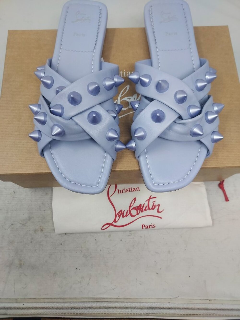 CHRISTIAN LOUBOUTIN Miss Spika Stud Flat Lilac Purple Sandal - Picture 4 of 9